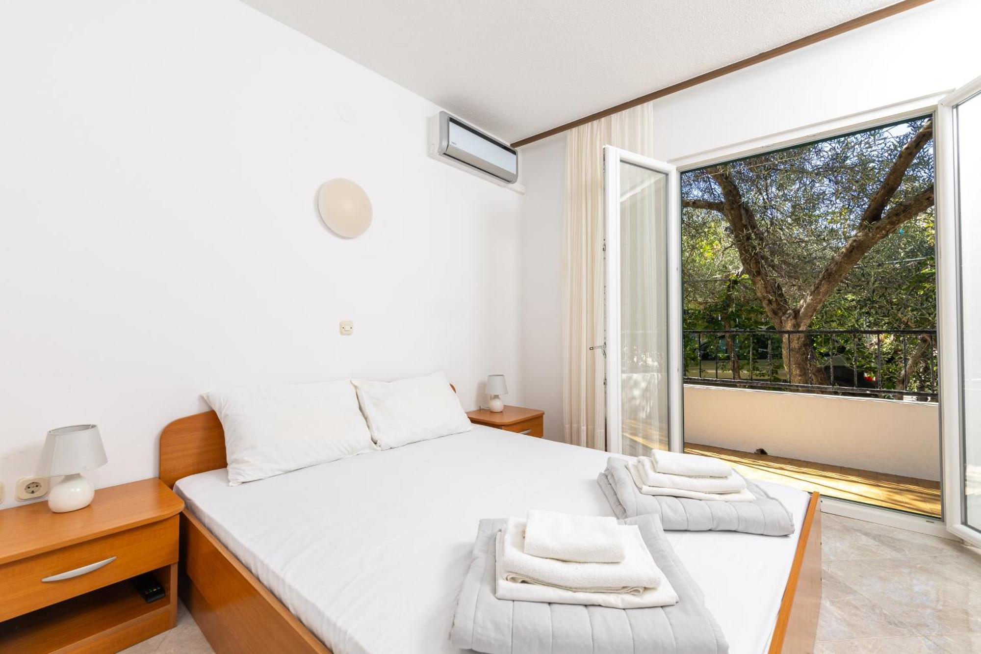 Apartmani Ruzica Zastražišće エクステリア 写真