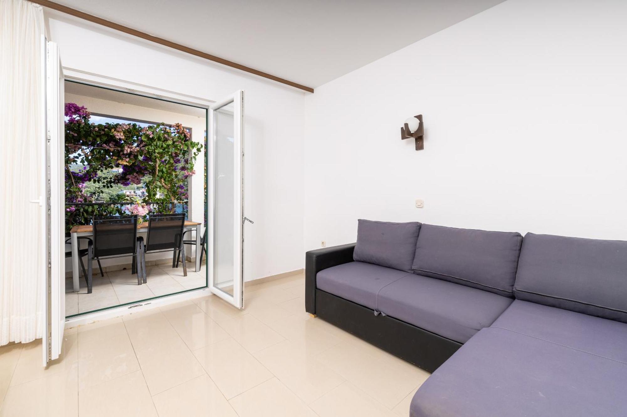Apartmani Ruzica Zastražišće エクステリア 写真
